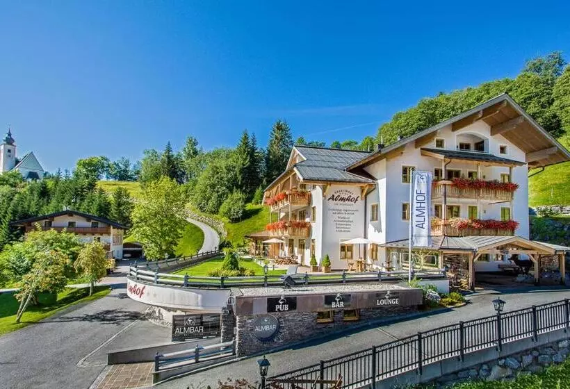 ホテル Almhof Alpin Apartments & Spa