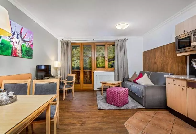 ホテル Almhof Alpin Apartments & Spa