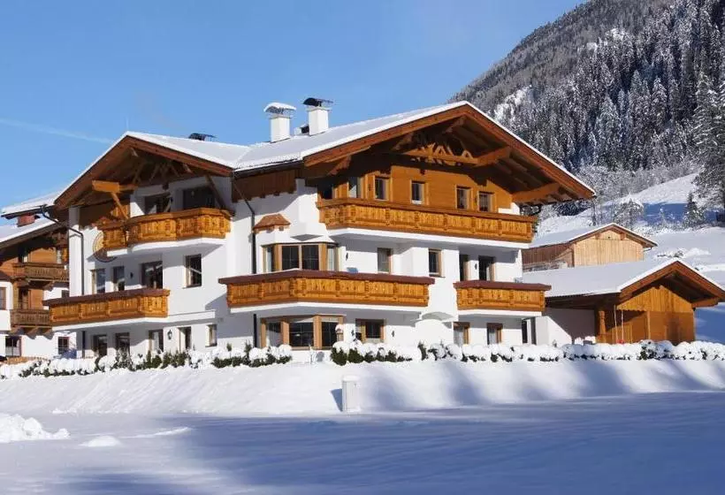 ホテル Alpenchalet Vital
