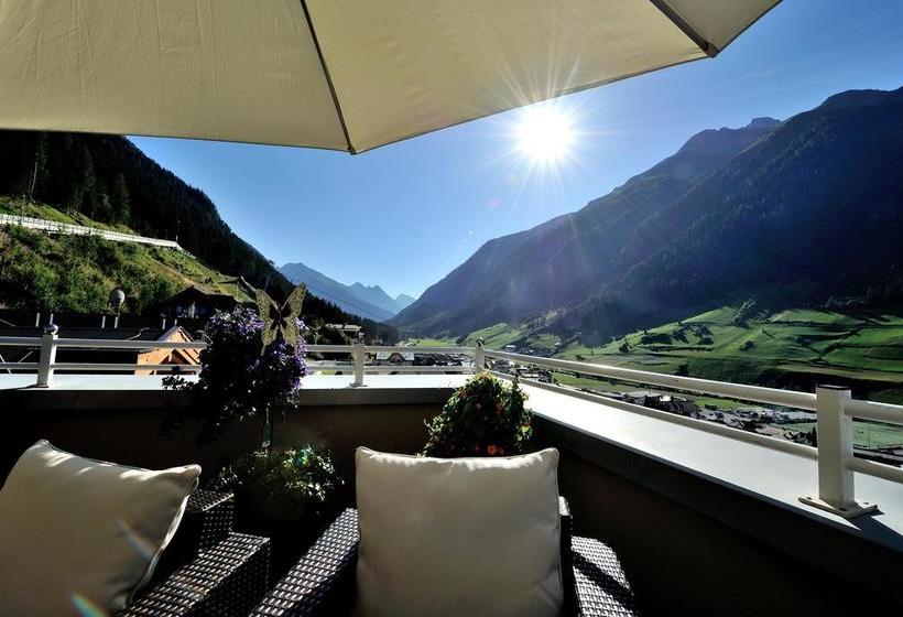 هتل Alpvita Piz Tasna