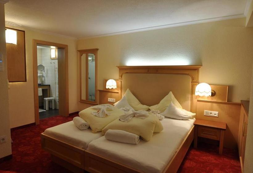 هتل Alpvita Piz Tasna