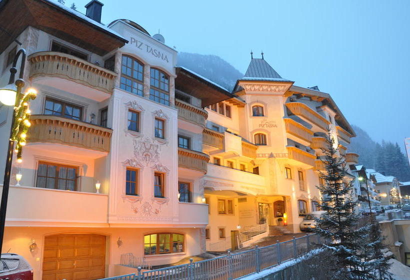 هتل Alpvita Piz Tasna