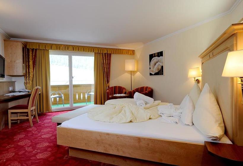 هتل Alpvita Piz Tasna