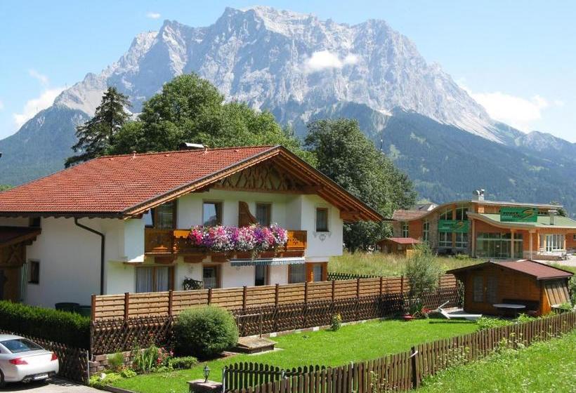 Отель Appartments Schneezauber