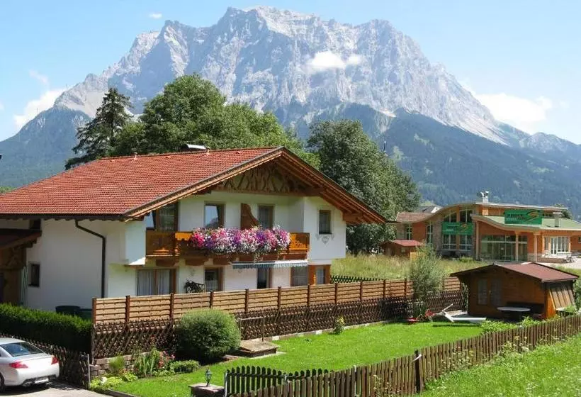 هتل Appartments Schneezauber