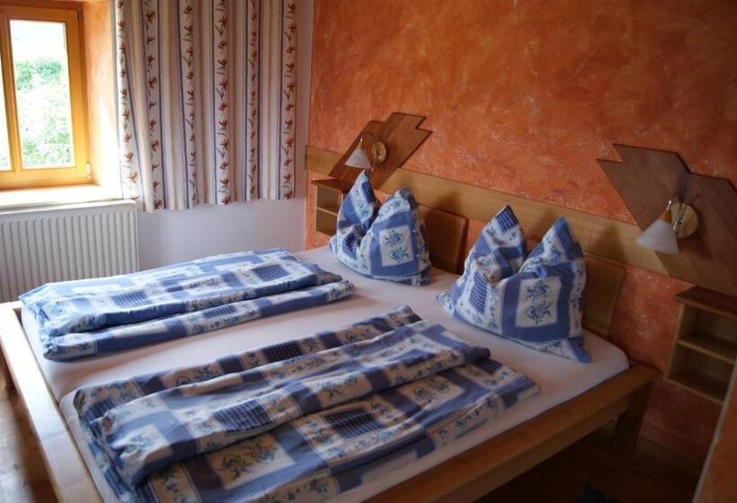 Отель Bioferienhof Brückler