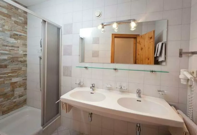 هتل Ferienhaus Auer