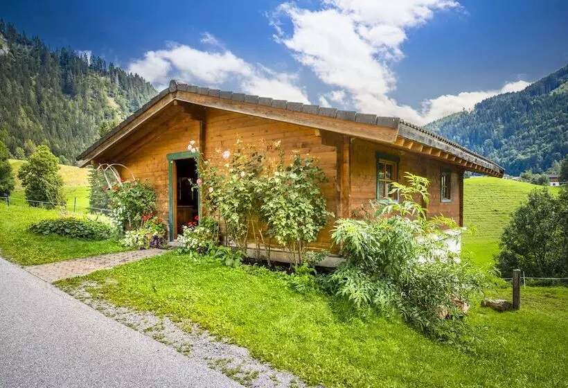 Hotelli Gasthof Pesbichl