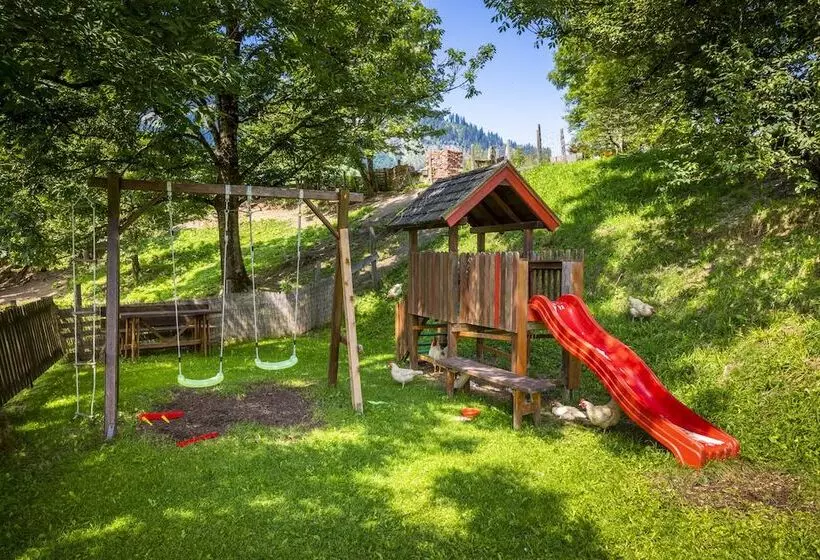 Hotelli Gasthof Pesbichl