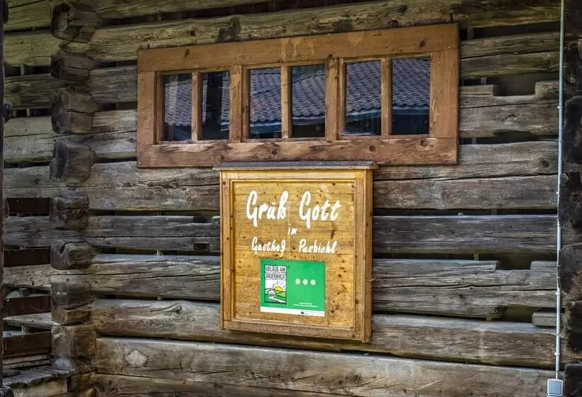 Hotelli Gasthof Pesbichl