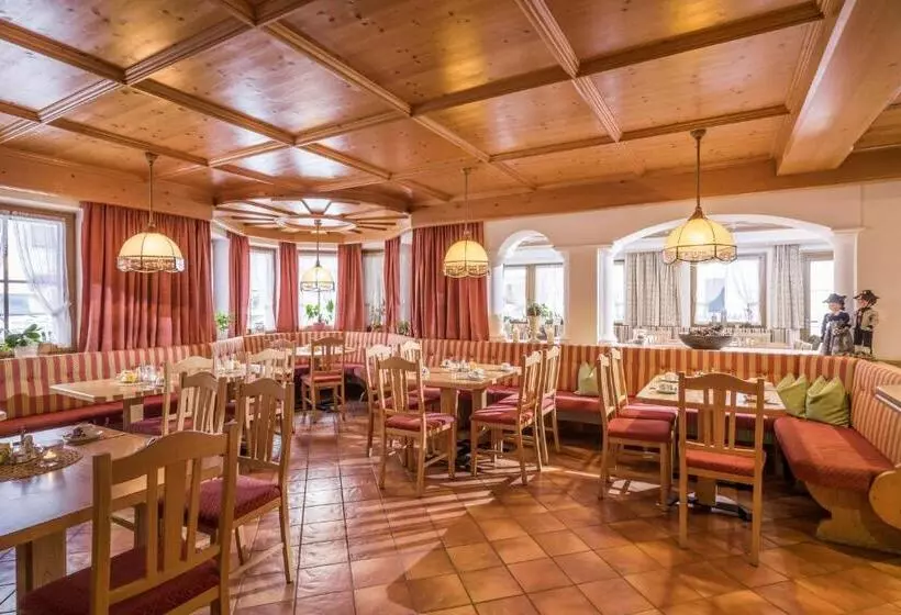 ホテル Gästehaus Schneeberger