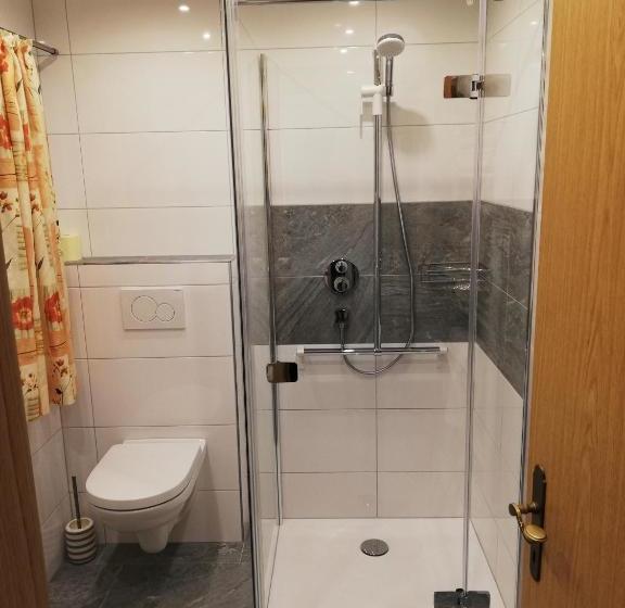 ホテル Haus Gruenbacher