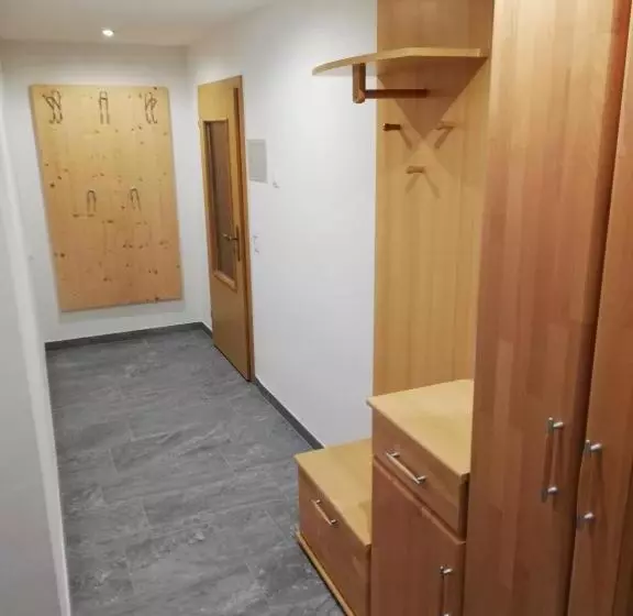 ホテル Haus Gruenbacher