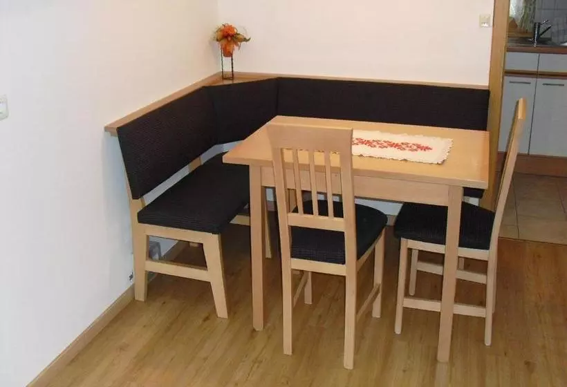 ホテル Haus Gruenbacher