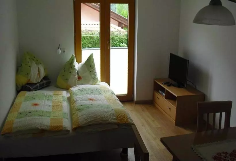ホテル Haus Gruenbacher