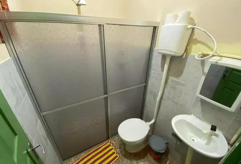 ユースホステル Quarto Açai