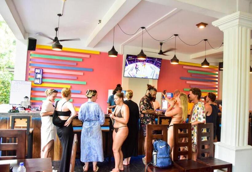 فندق صغير Why Not Mansion