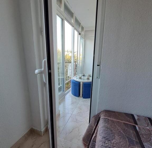 Bed and Breakfast First Dream