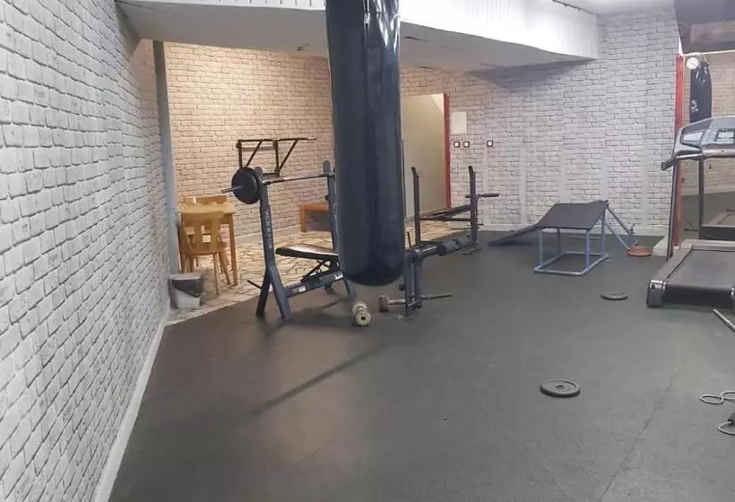 ホテル почивна станция   тец бобов дол