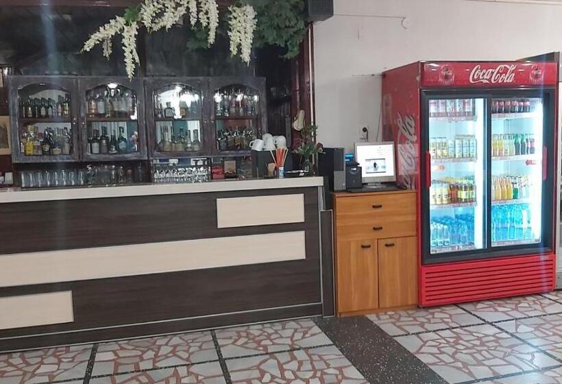 호텔 почивна станция   тец бобов дол