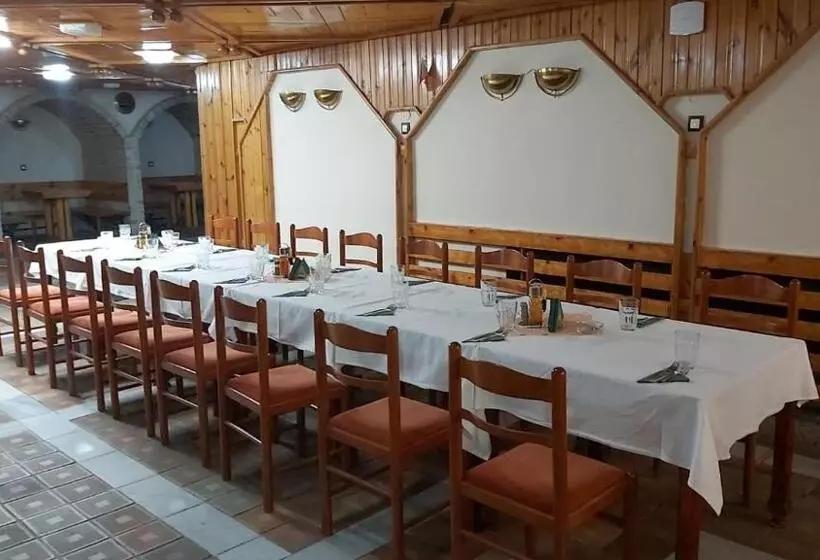 ホテル почивна станция   тец бобов дол