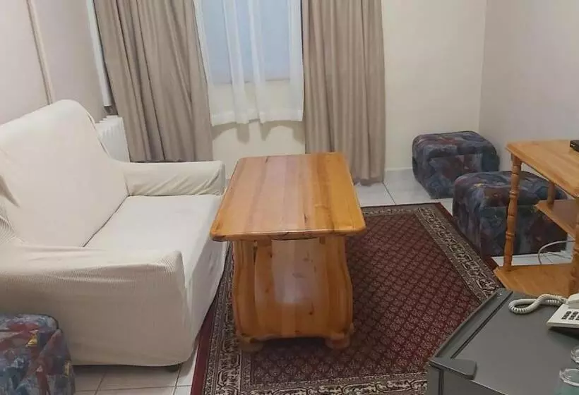 ホテル почивна станция   тец бобов дол