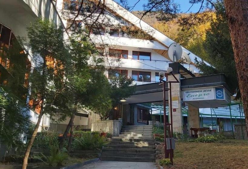 호텔 почивна станция   тец бобов дол