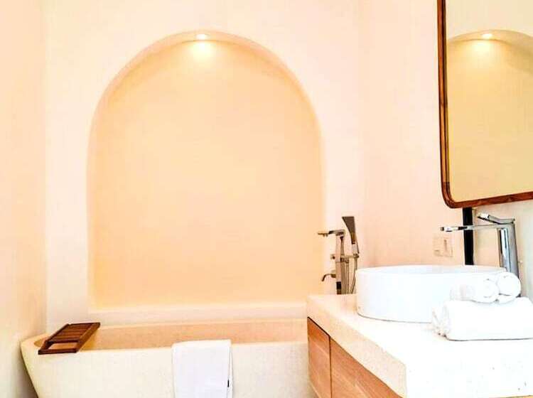 Отель Belvilla Peaceful Retreat Nelayan Beach