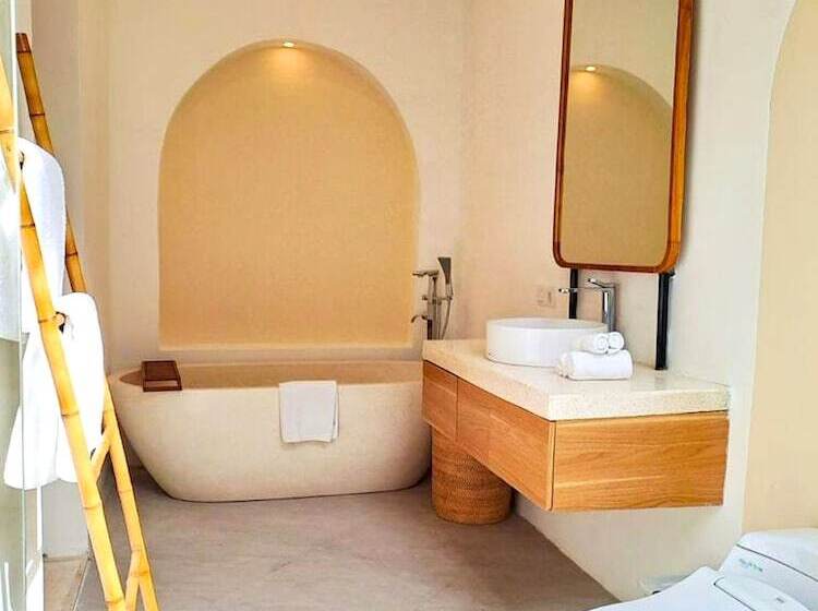 Отель Belvilla Peaceful Retreat Nelayan Beach