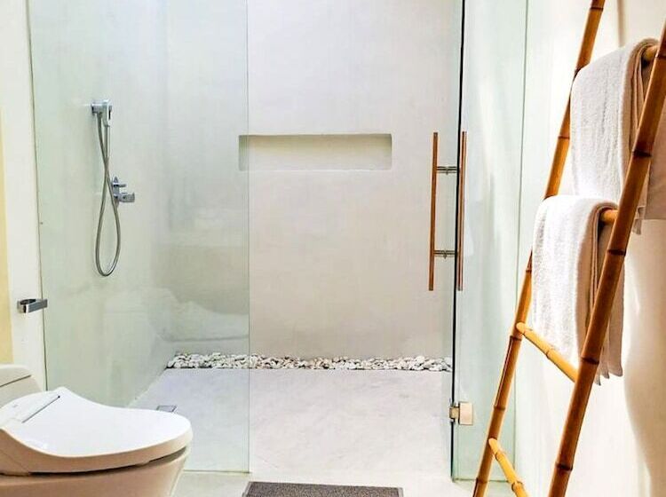 Отель Belvilla Peaceful Retreat Nelayan Beach