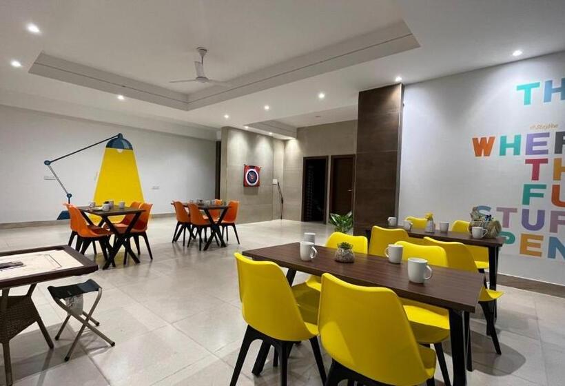 Hotel Bluo Studio3 Dlf Cybercity   Balcony, Gym Tt, Lift