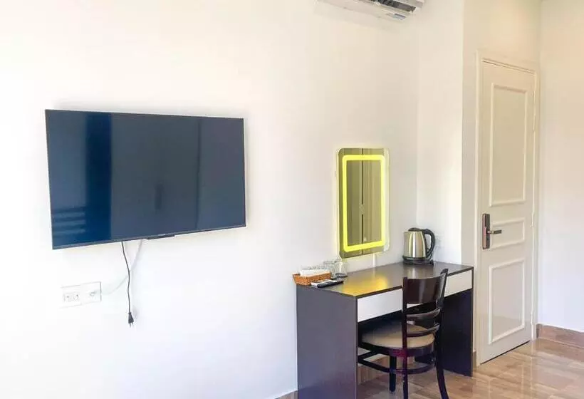 هتل Santoni Homestay