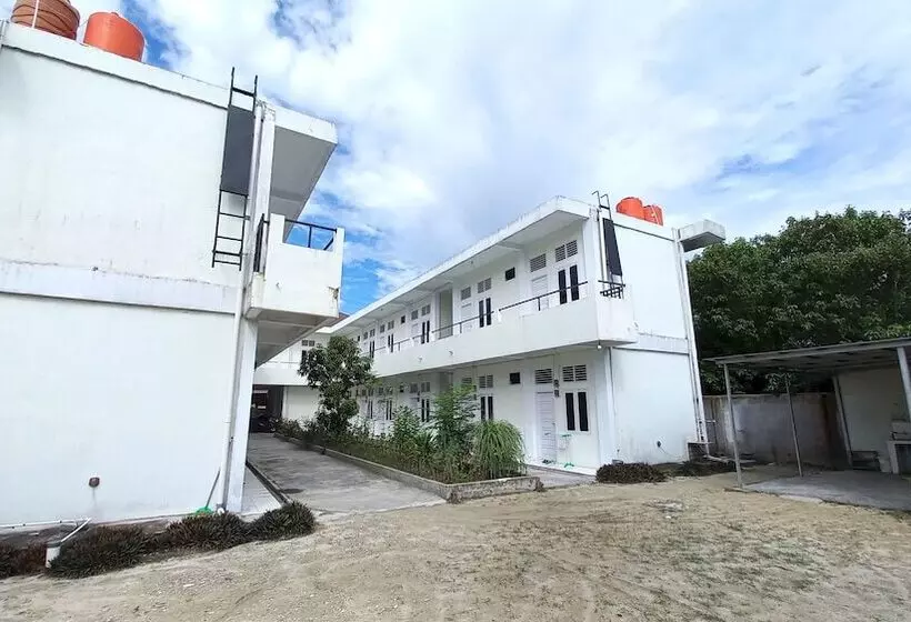 Hotelli Spot On 93326 Pondok Anie Syariah