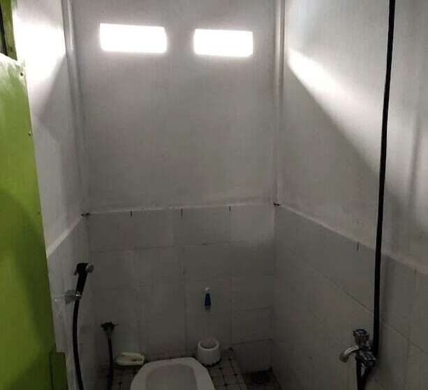 ホテル Spot On 93326 Pondok Anie Syariah