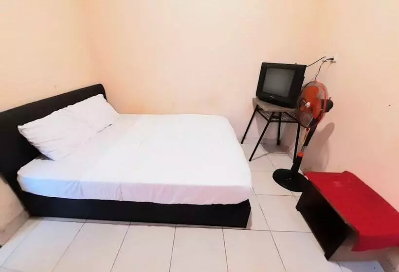Hotelli Spot On 93326 Pondok Anie Syariah
