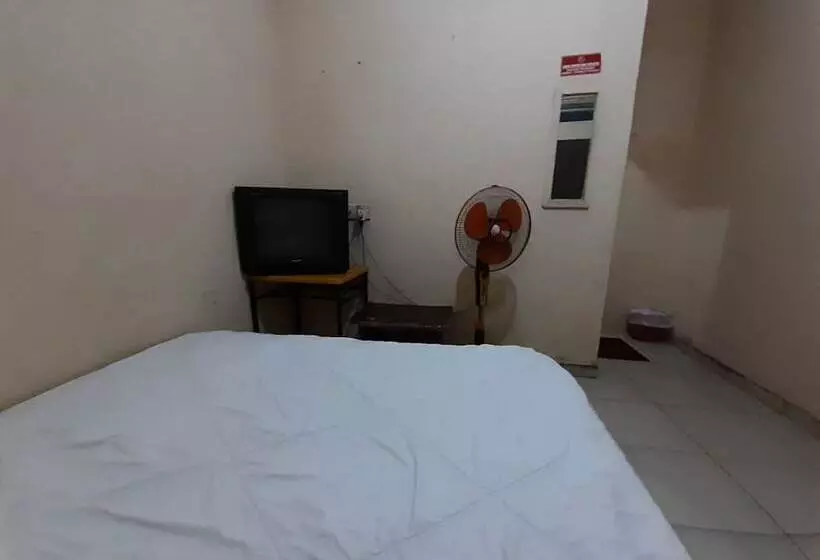 Hotelli Spot On 93326 Pondok Anie Syariah
