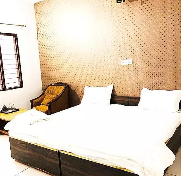 ホテル The Garden    By Sky Group    Special For Families, Couples, Corporate, Groups