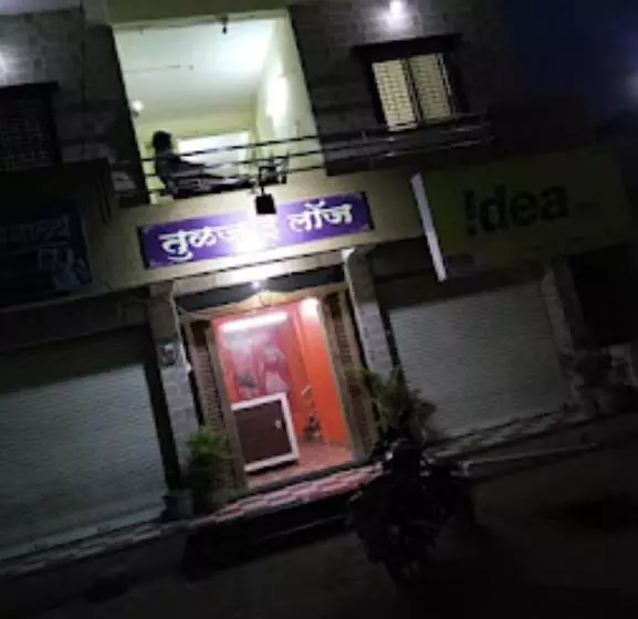 Hotelli Tuljai Lodge, Tuljapur