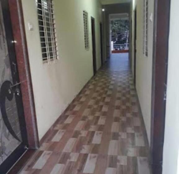 Отель Tuljai Lodge, Tuljapur