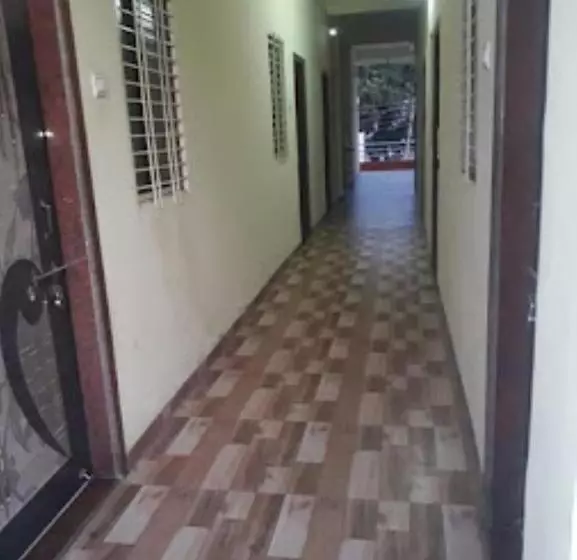 Hotelli Tuljai Lodge, Tuljapur
