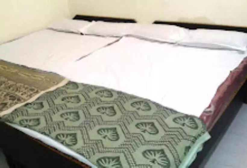 Hotelli Tuljai Lodge, Tuljapur