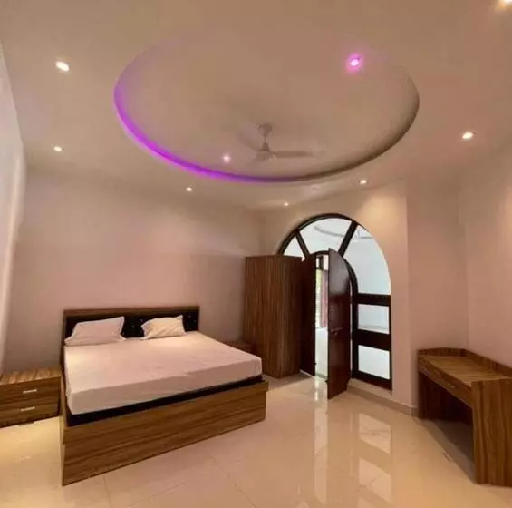 Mauji S Villa Hotel & Guest House