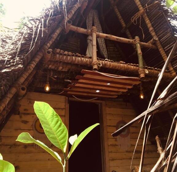 پانسیون Bamboo Veedu