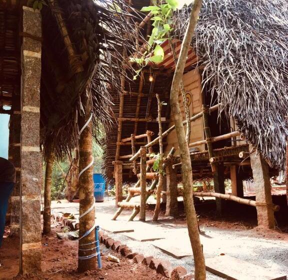 پانسیون Bamboo Veedu