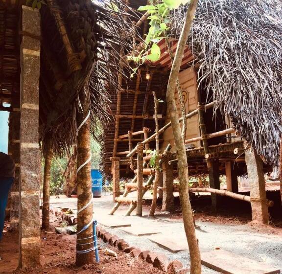 پانسیون Bamboo Veedu