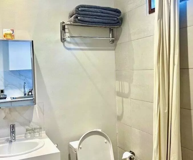 Majatalo Charlie Guest House