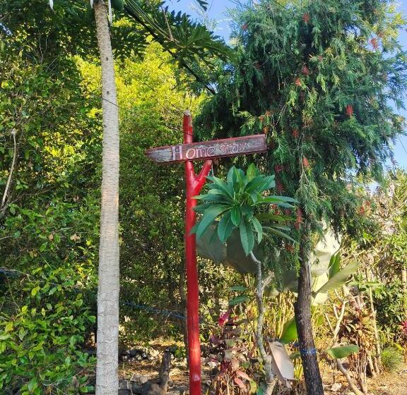 פנסיון Clove Garden