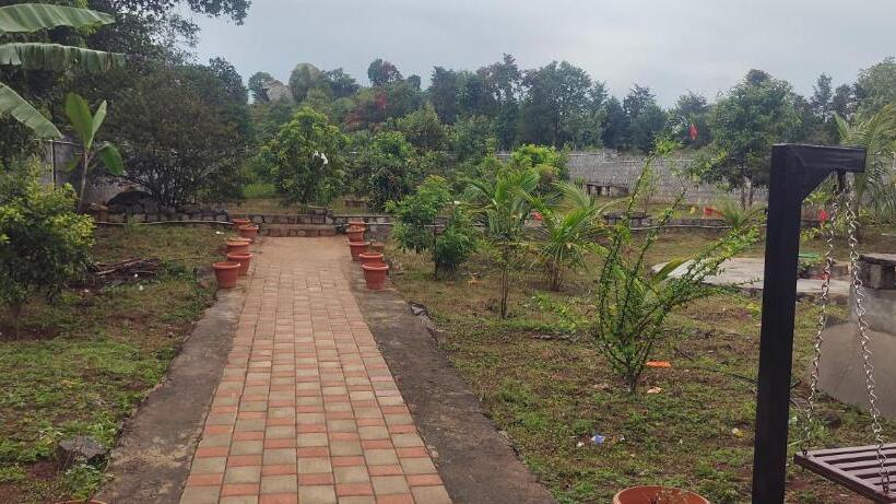 Pensionat Hill Top Camp Yelagiri Hills