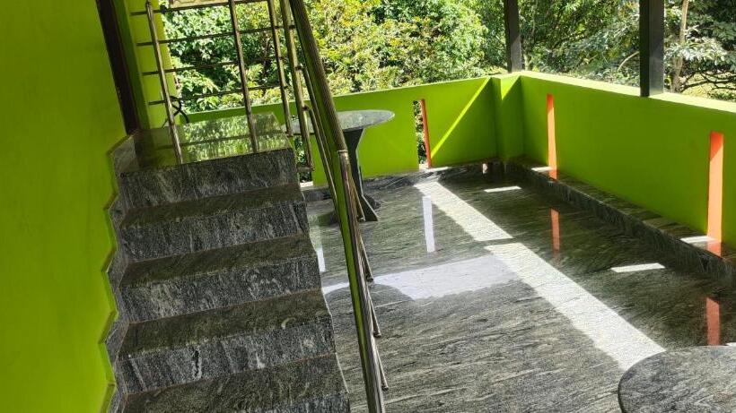 Pensionat Hill Top Camp Yelagiri Hills