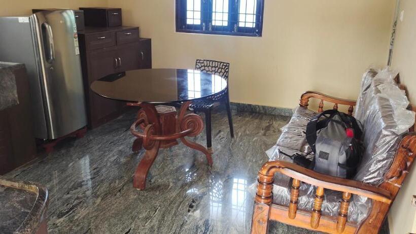 Pensionat Hill Top Camp Yelagiri Hills